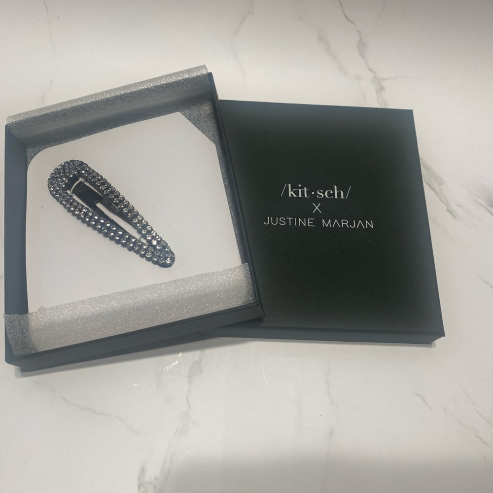 Kitsch x Justine Marjan large Rhinestone Snap Clip